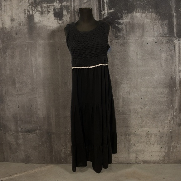 SFERA Dress - Picture 1 of 1